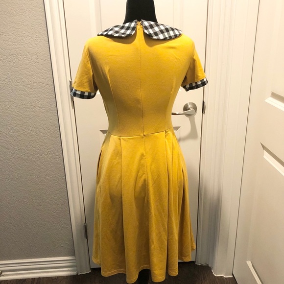 ❌SOLD❌Plaid Peter Pan Collar Dress - Picture 3 of 6